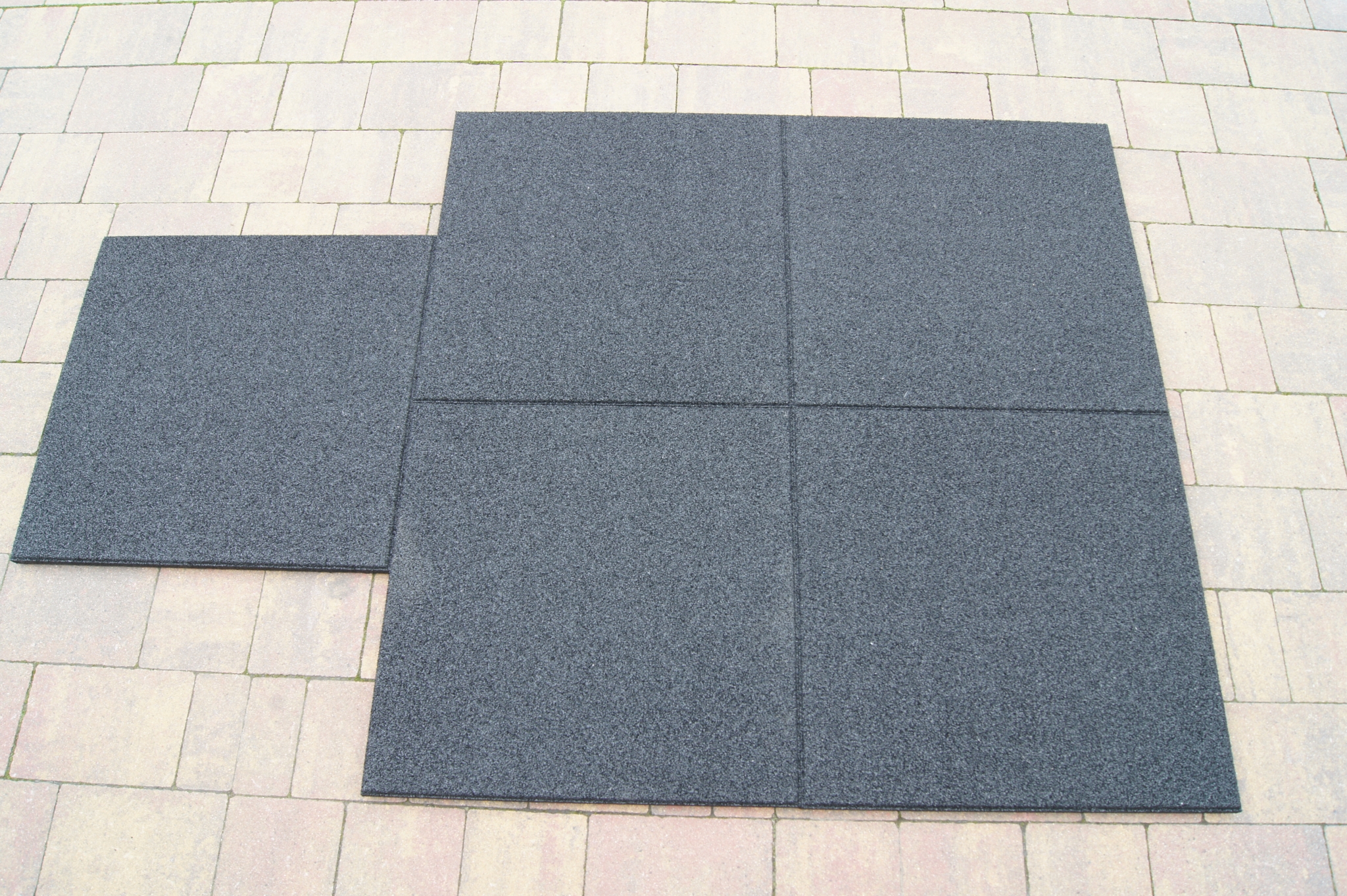 PŁYTA  GUMOWA  PODŁOGOWA CZARNA   TARASY BALKONY  SBR 25 MM